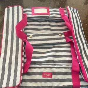 Brand new with tags thirty-one insulated casserole, baking dish bag